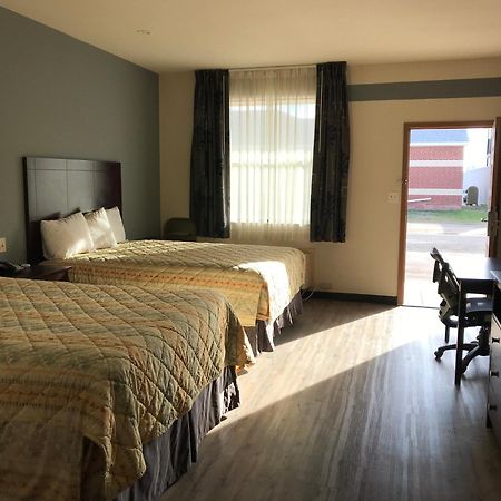 Big Lake Inn And Suites Extérieur photo