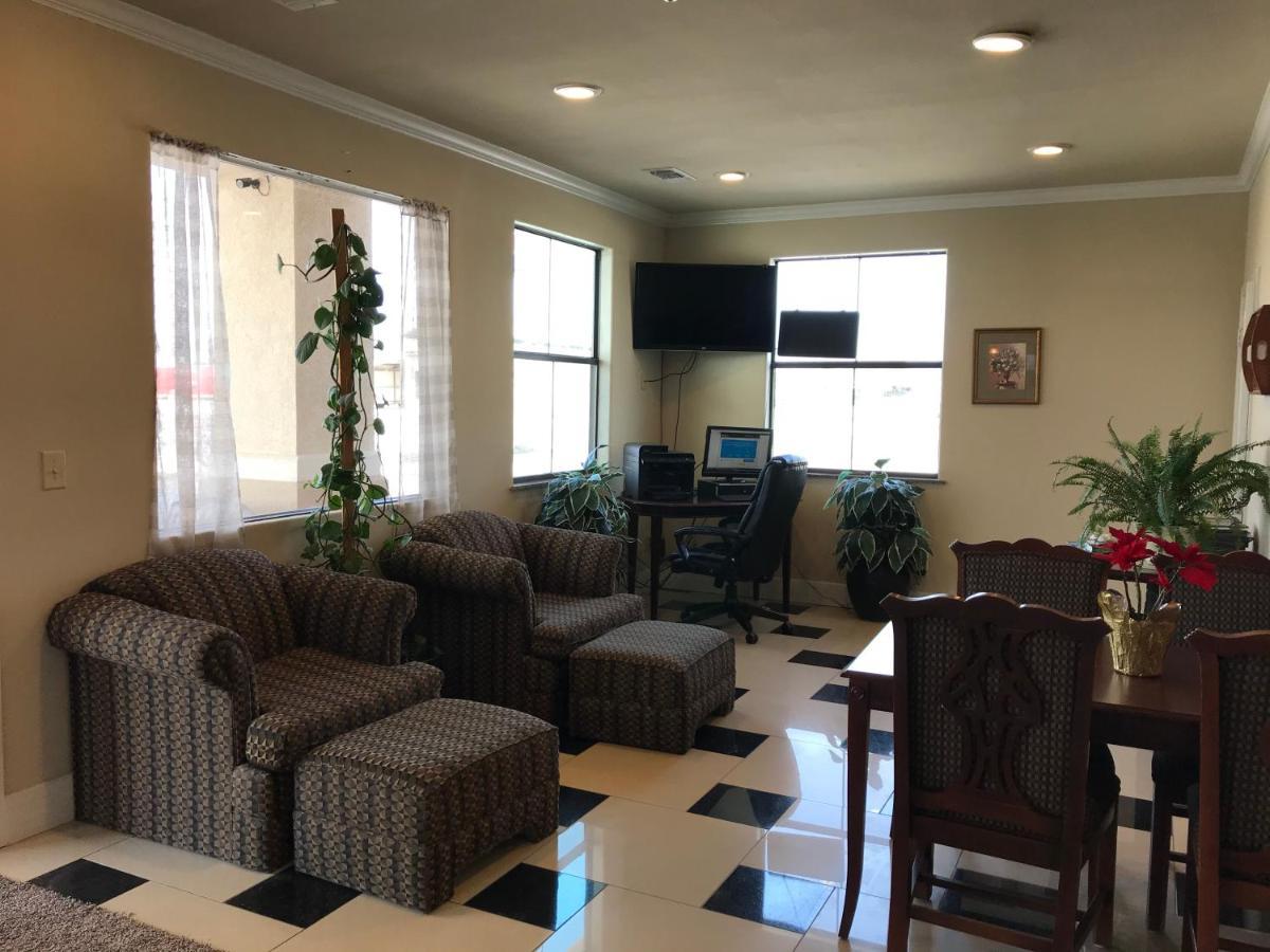 Big Lake Inn And Suites Extérieur photo
